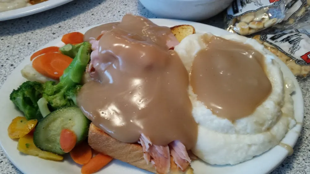 Hot Turkey with Mashed Potatoes & Geavy